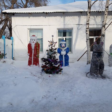 Снежные Дед Мороз со Снегурочкой, г. Бабушкин.