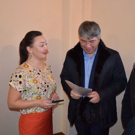 Глава Бурятии Алексей Цыденов посетил МЦД "Сибирь" п. Каменска.