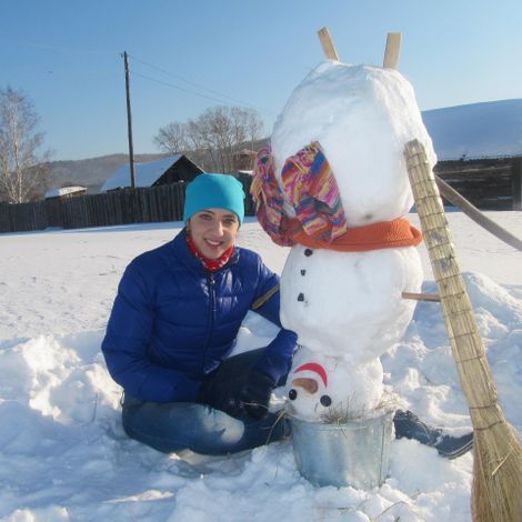 Этого смешного снеговика слепила Анна Белова со станции Посольской.